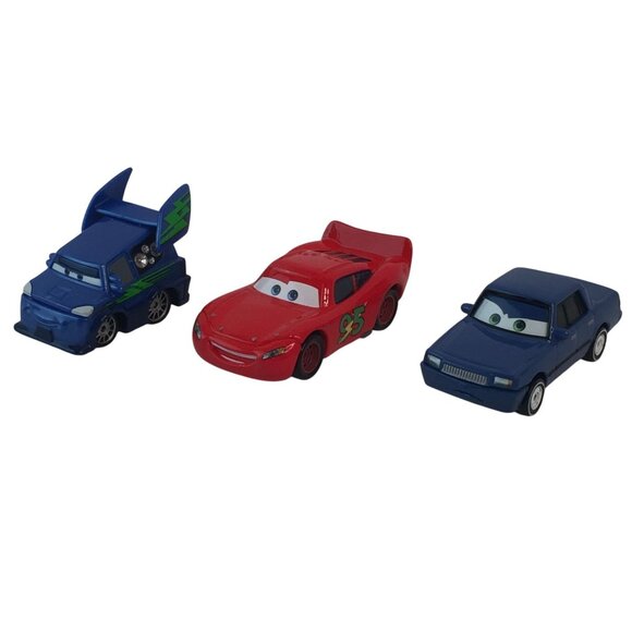 Disney Pixar Cars Diecast Lightning McQueen DJ Chuck Manifold Bob Cutlass Chuki - Picture 2 of 9